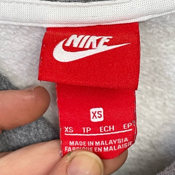 Nike women’s size XS Archive Half Zip Sweatshirt Gray Large - Picture 2 of 9